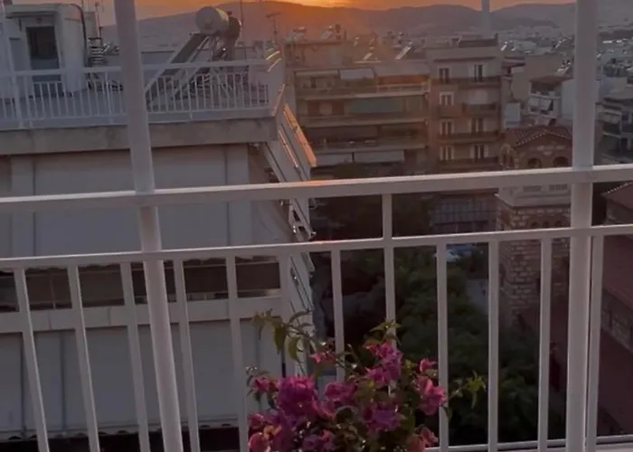 El Greco Penthouse In Vibrant Petralona